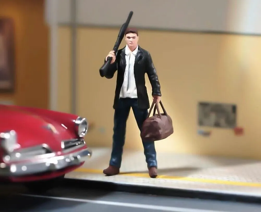1:64 Painted Figure Model Miniature Resin Diorama Sand Killer Suit Man Gun Toy