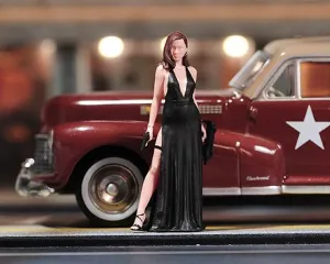 1:64 Painted Figure Model Miniature Resin Diorama Sand Sexy Lady Gun Killer Collection
