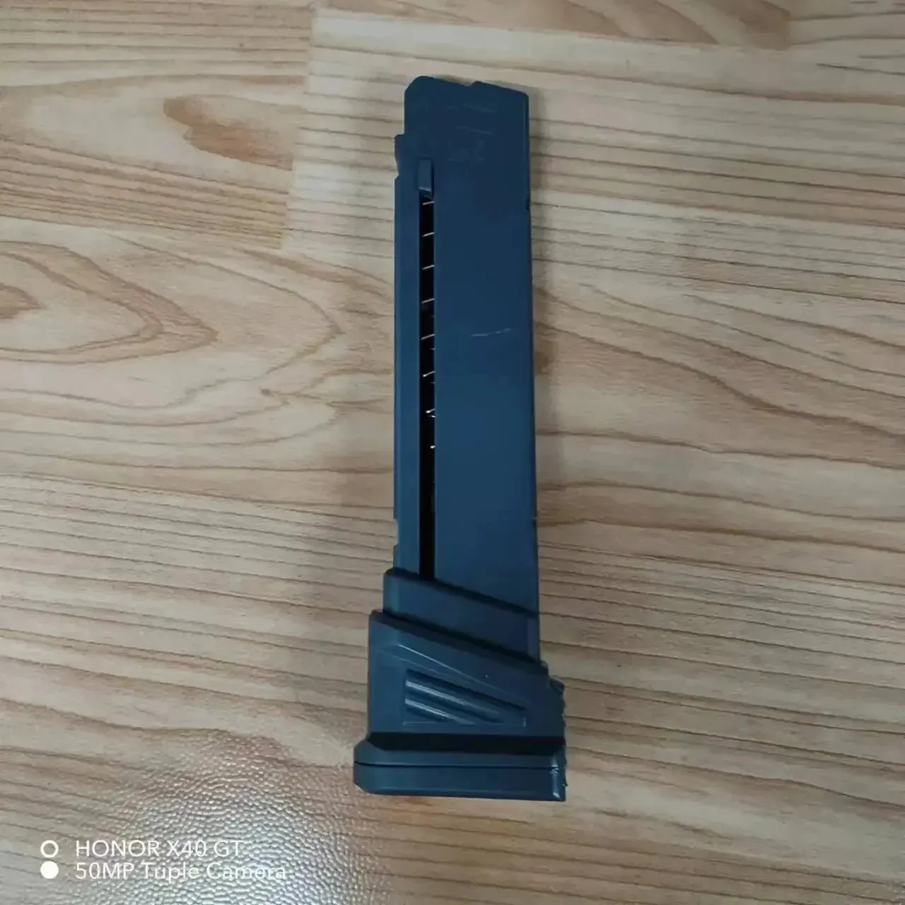 Automatic Continuous Firing SIG17 Pistol Shell Ejecting Toy Soft Bullet Toy Gun with Shell Ejecting CS Shooting Game Blaster for