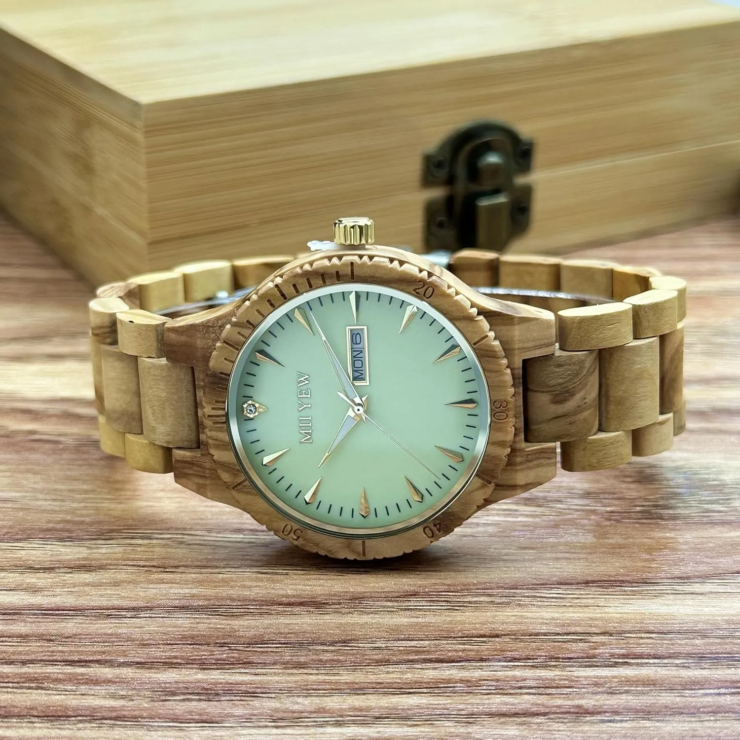 Handmade Wood Watches with Date Men's Wooden Watch Lightweight trait monotonous scout antique exposition suspicious Analog Quartz 