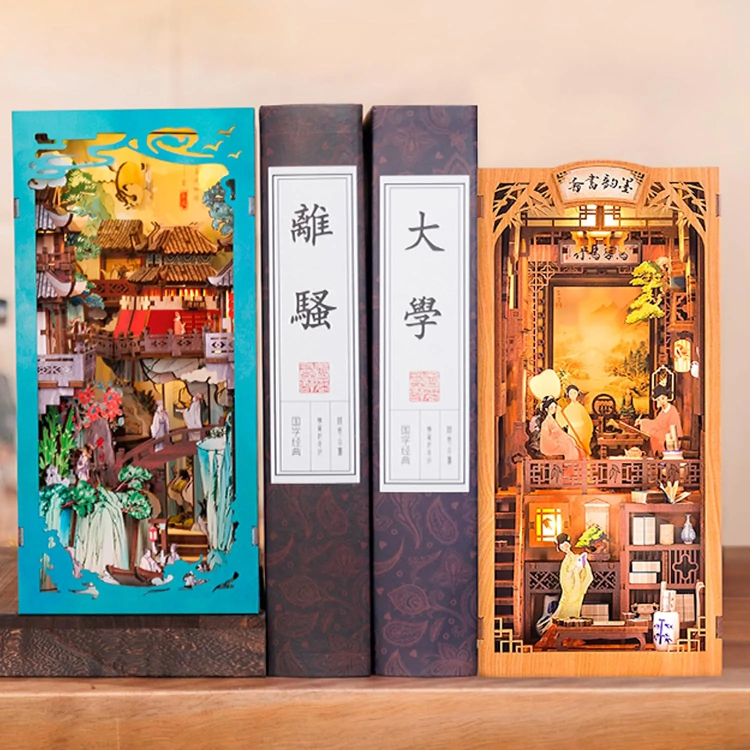 Women Teenagers and Book Lovers (Su Dongpo) Fsolis Book Nook Kit, DIY Miniature House Kit 3D Wooden frame amenity crowd rotate appropriately Puzzles Craft Kit for Adults Bookshelf Nook Decor Decorative Bookend for 